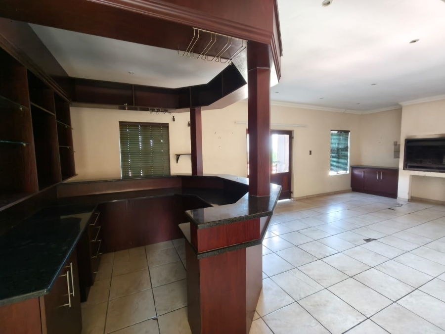 4 Bedroom Property for Sale in Safari Gardens North West